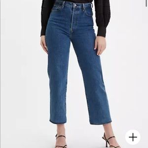 Levi’s Ribcage straight ankle jeans